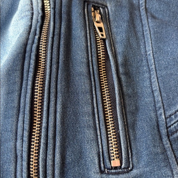 BLANK NYC Denim Moto Jacket Small Blue Zip Front Fitted Biker Style Jean Jacket - Picture 6 of 16